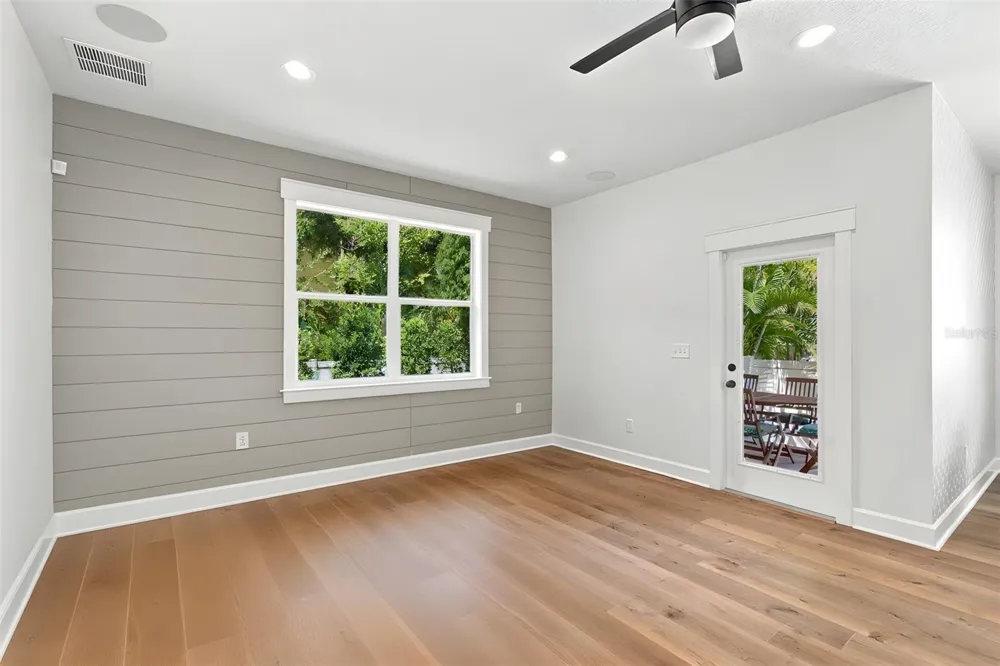 7409 S SPARKMAN STREET Tampa, FL 33616