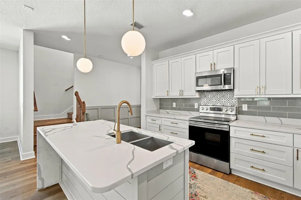 7409 S SPARKMAN STREET Tampa, FL 33616