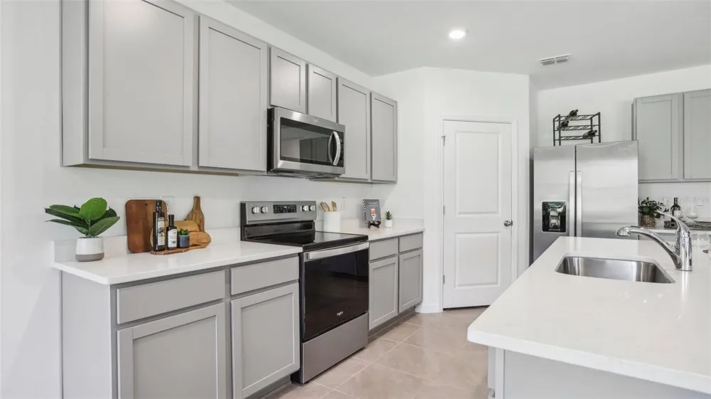 13614 NEW JADE AVENUE Wimauma, FL 33598