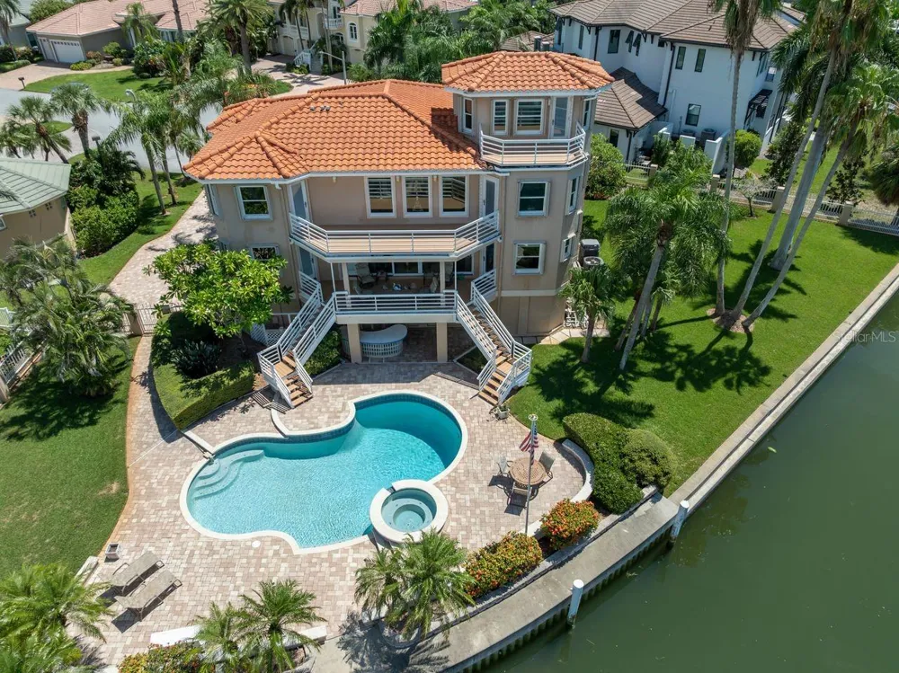 205 6TH STREET E Tierra Verde, FL 33715