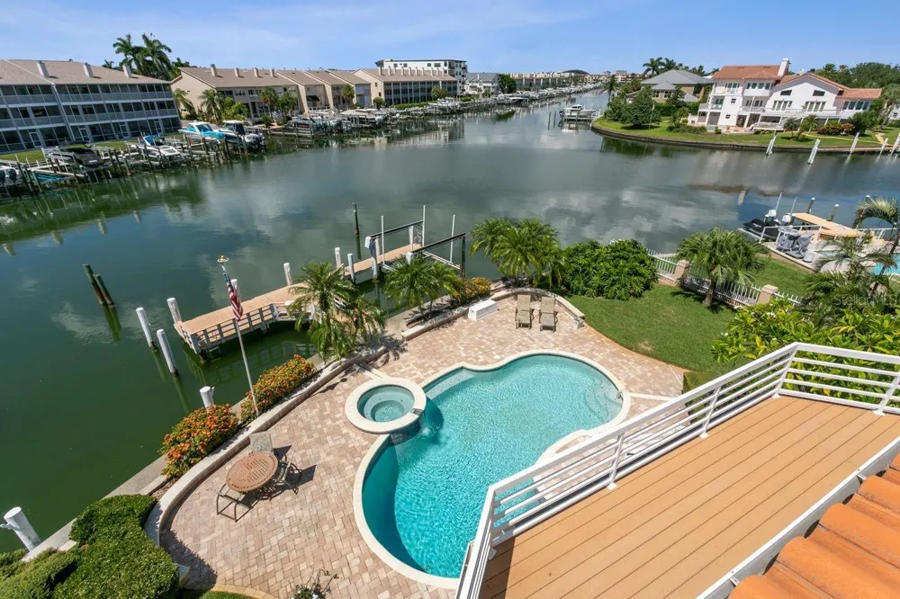 205 6TH STREET E Tierra Verde, FL 33715