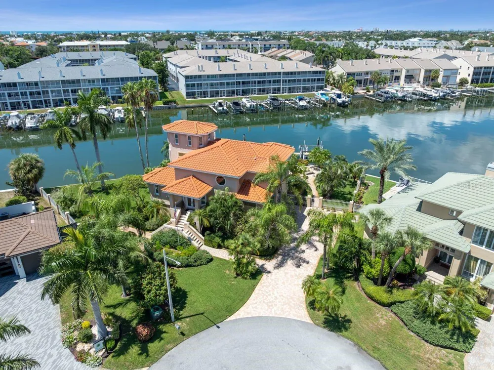 205 6TH STREET E Tierra Verde, FL 33715