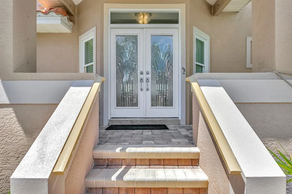 205 6TH STREET E Tierra Verde, FL 33715