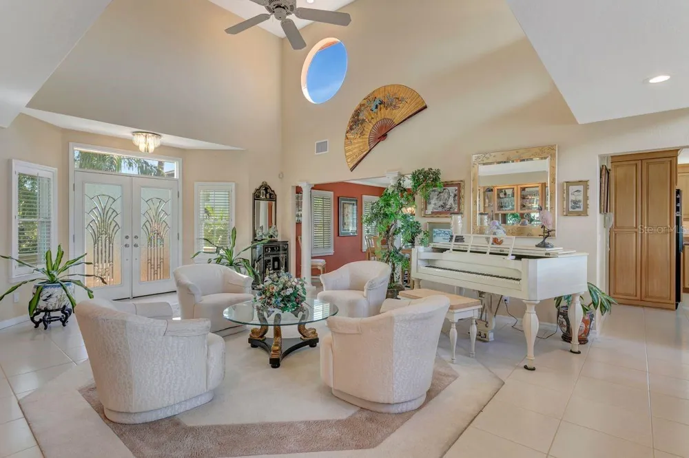 205 6TH STREET E Tierra Verde, FL 33715