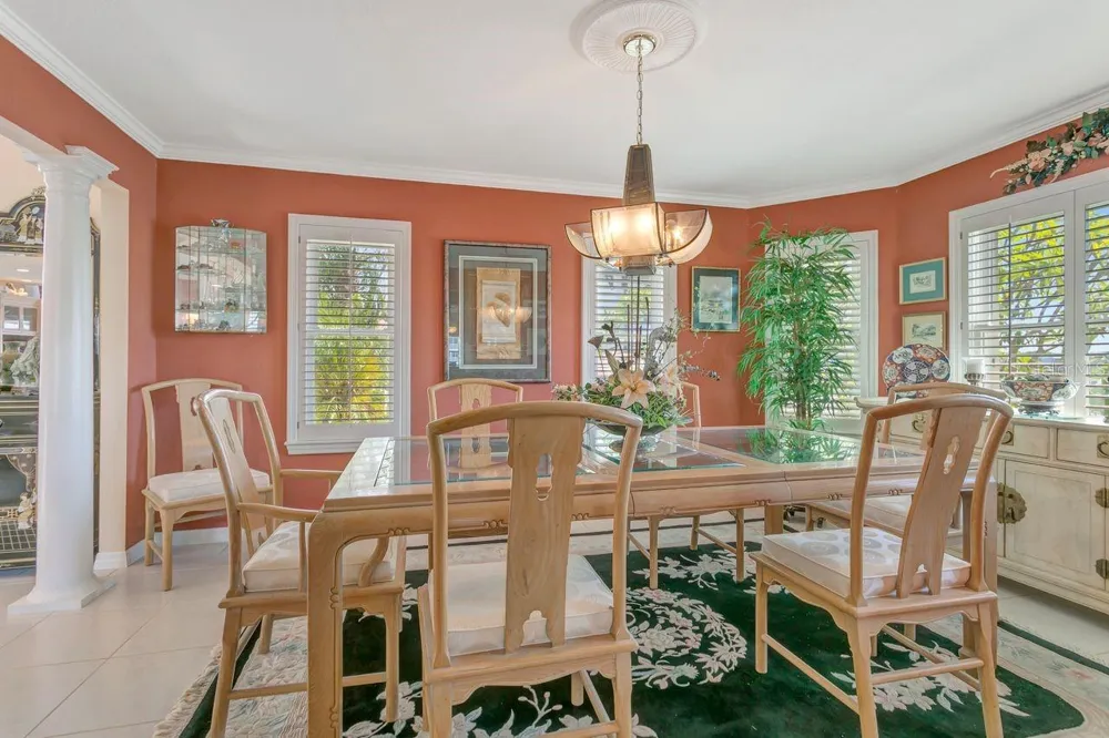 205 6TH STREET E Tierra Verde, FL 33715