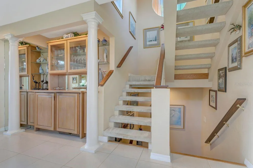 205 6TH STREET E Tierra Verde, FL 33715