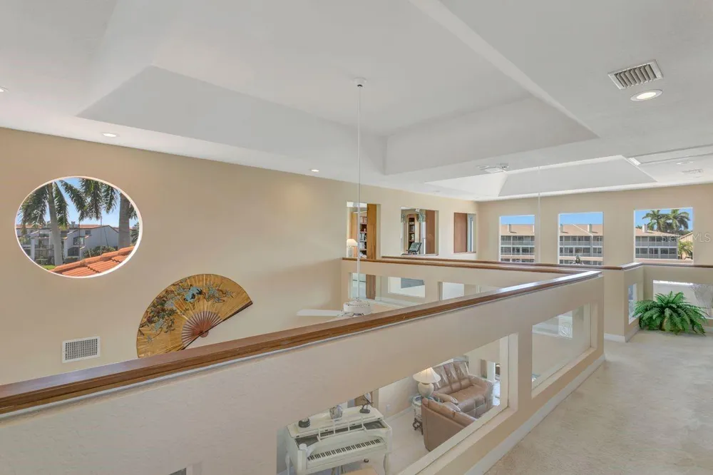 205 6TH STREET E Tierra Verde, FL 33715