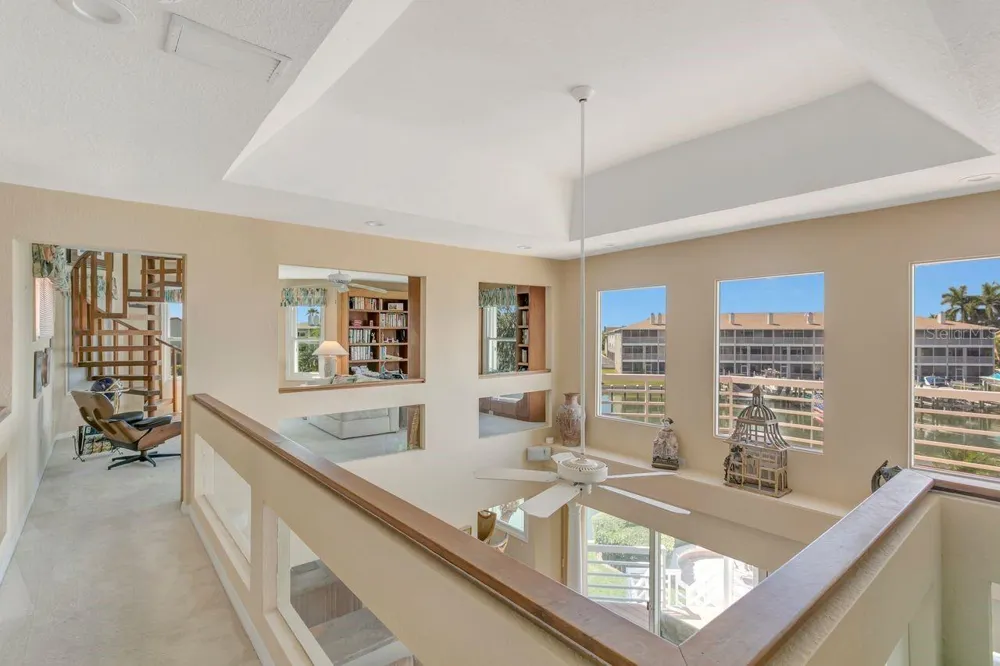 205 6TH STREET E Tierra Verde, FL 33715