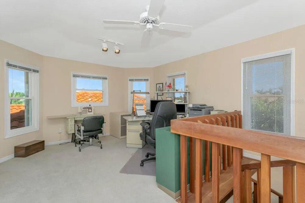 205 6TH STREET E Tierra Verde, FL 33715