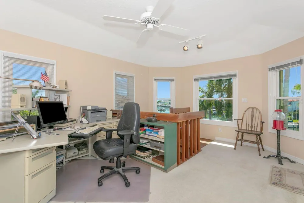 205 6TH STREET E Tierra Verde, FL 33715