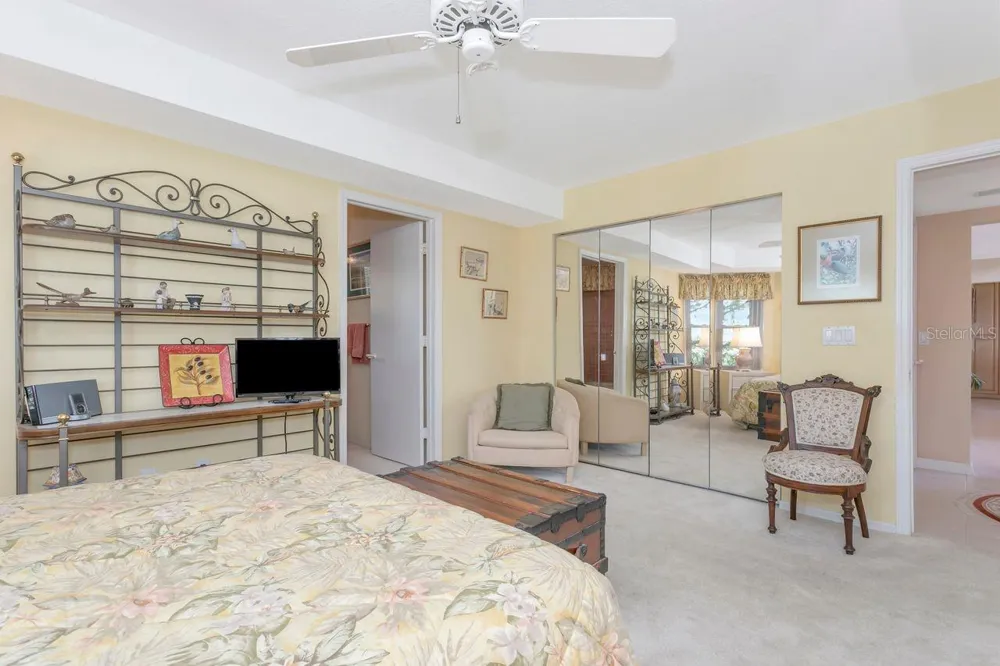 205 6TH STREET E Tierra Verde, FL 33715
