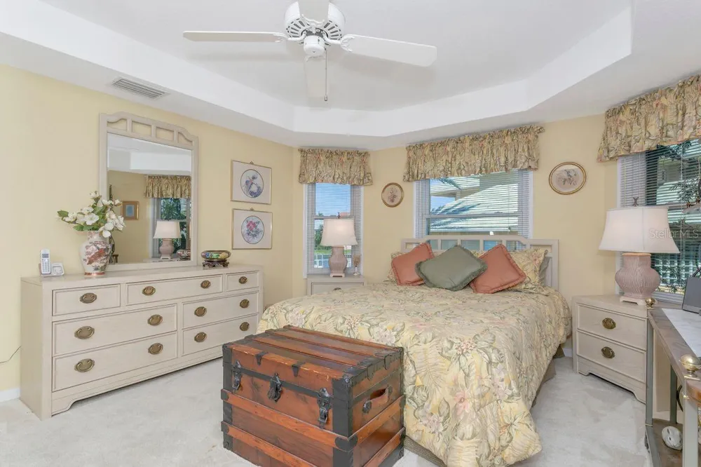 205 6TH STREET E Tierra Verde, FL 33715