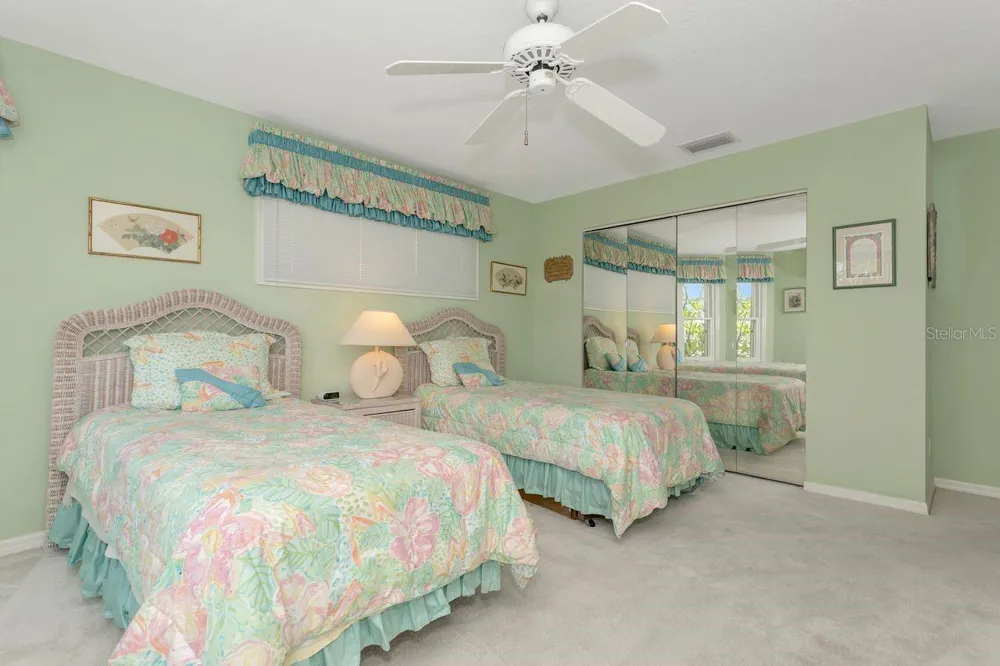 205 6TH STREET E Tierra Verde, FL 33715