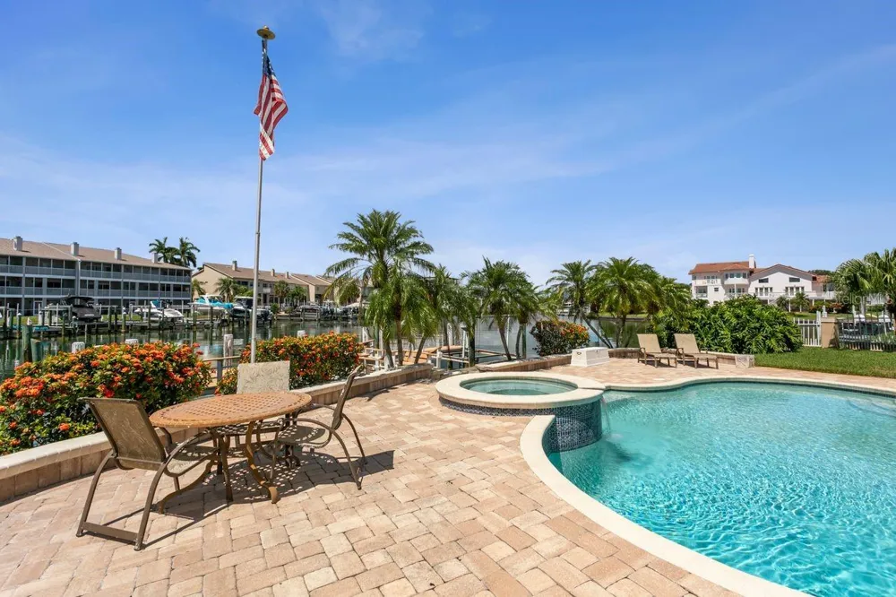 205 6TH STREET E Tierra Verde, FL 33715