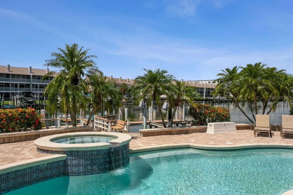205 6TH STREET E Tierra Verde, FL 33715