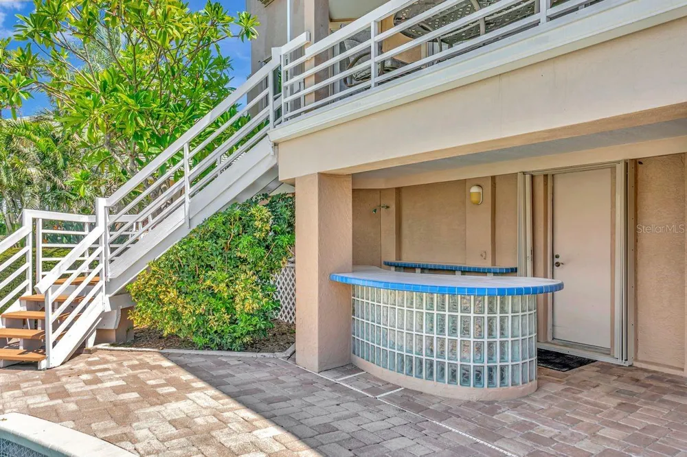 205 6TH STREET E Tierra Verde, FL 33715