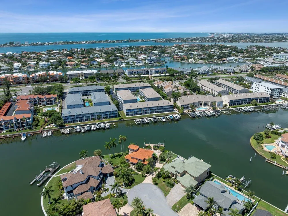 205 6TH STREET E Tierra Verde, FL 33715