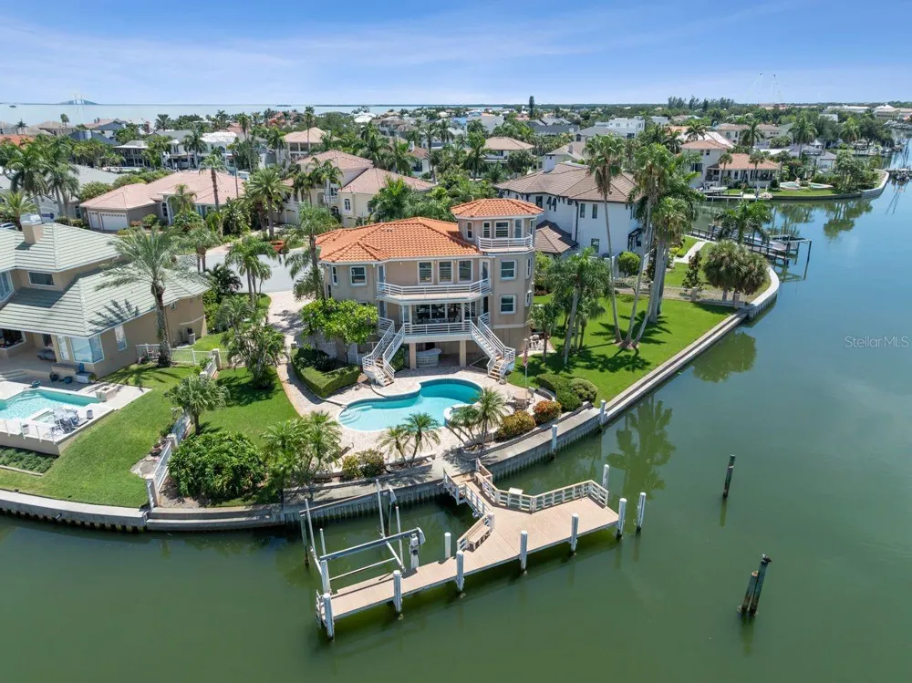 205 6TH STREET E Tierra Verde, FL 33715