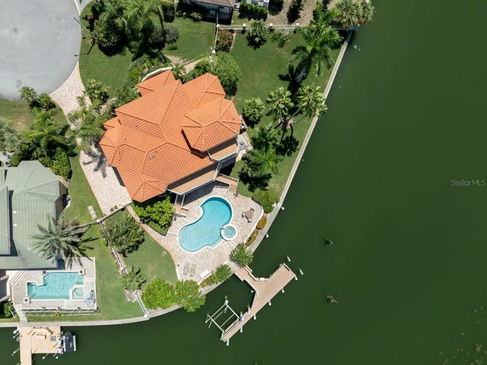 205 6TH STREET E Tierra Verde, FL 33715