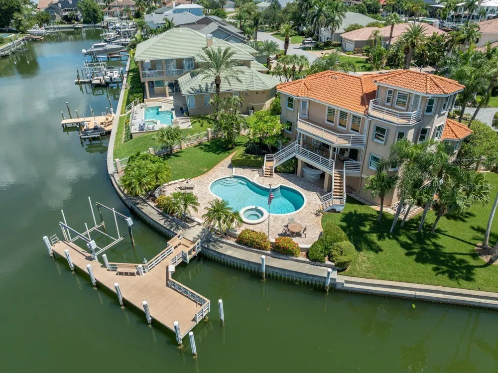 205 6TH STREET E Tierra Verde, FL 33715