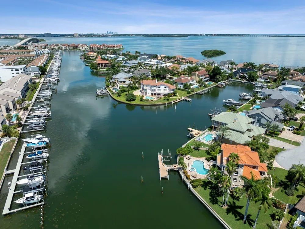 205 6TH STREET E Tierra Verde, FL 33715