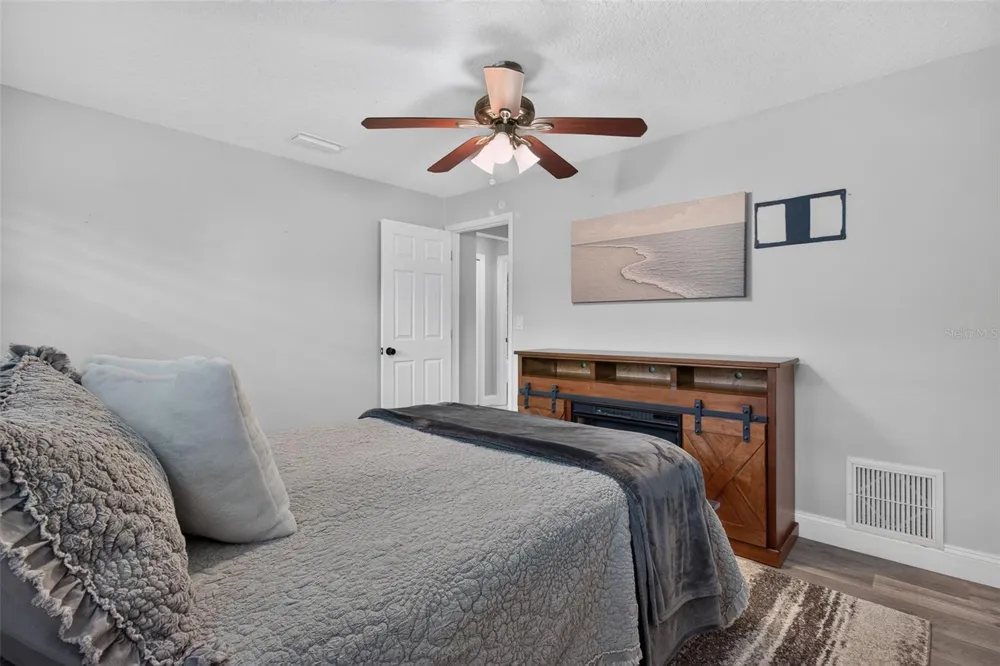 10588 139TH WAY Largo, FL 33774