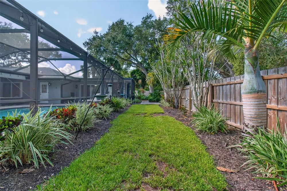 10588 139TH WAY Largo, FL 33774