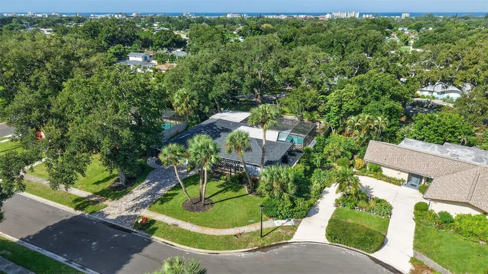 10588 139TH WAY Largo, FL 33774
