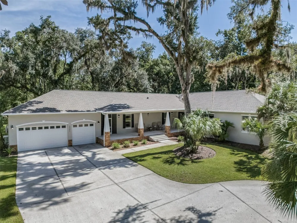 24201 OAKS BOULEVARD Land O Lakes, FL 34639