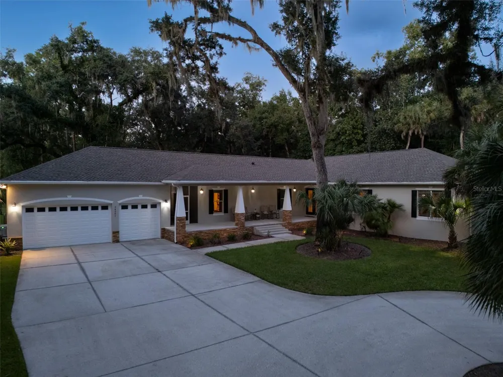 24201 OAKS BOULEVARD Land O Lakes, FL 34639