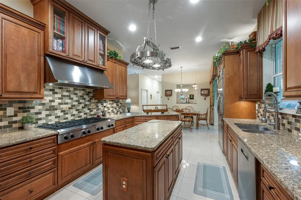 24201 OAKS BOULEVARD Land O Lakes, FL 34639