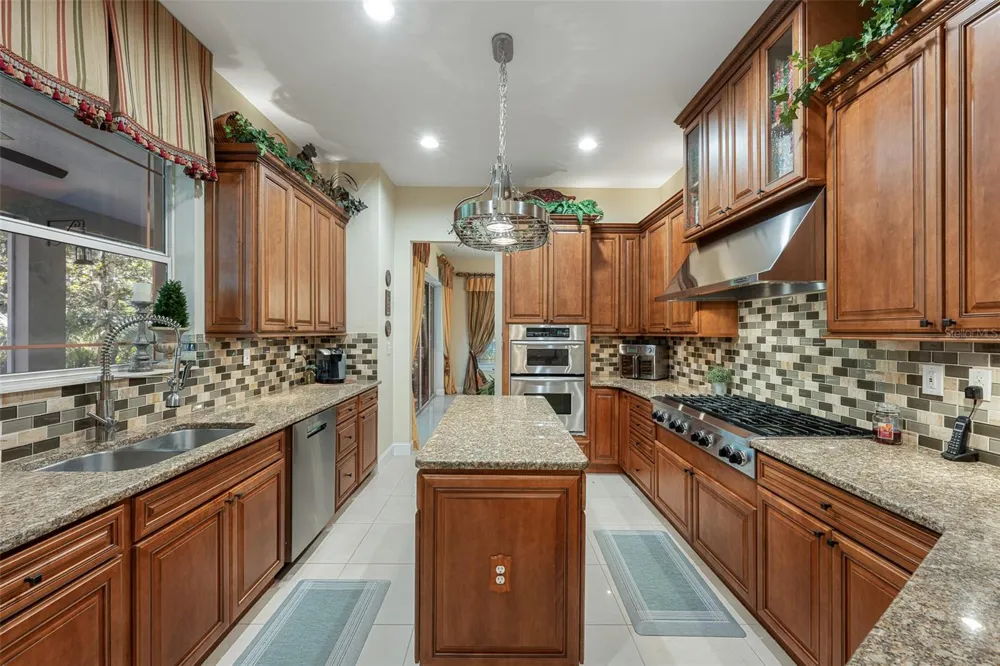 24201 OAKS BOULEVARD Land O Lakes, FL 34639