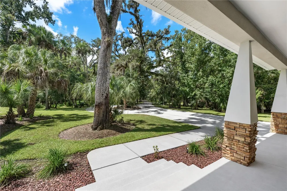 24201 OAKS BOULEVARD Land O Lakes, FL 34639