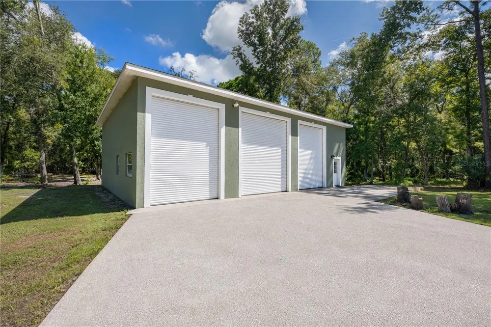 24201 OAKS BOULEVARD Land O Lakes, FL 34639