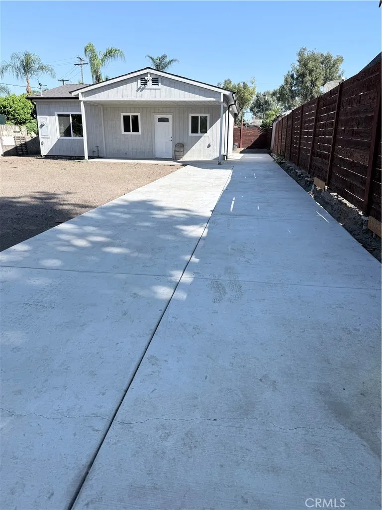 1727 W Santa Ana Boulevard Santa Ana, CA 92703