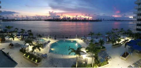 800 West Ave #525