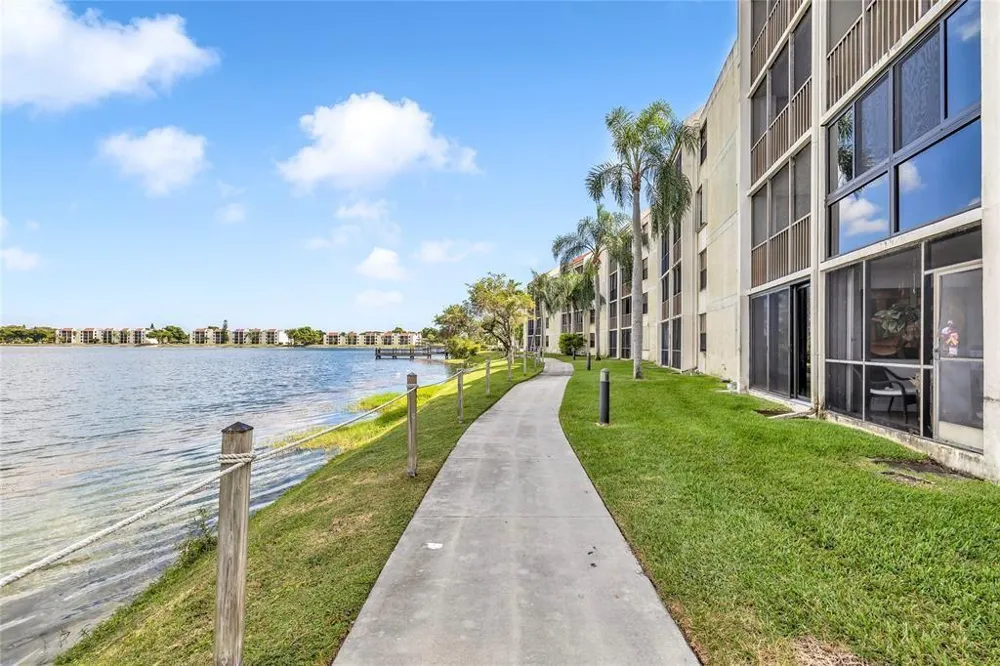 118 Lake Emerald Drive #103 Oakland Park, FL 33309