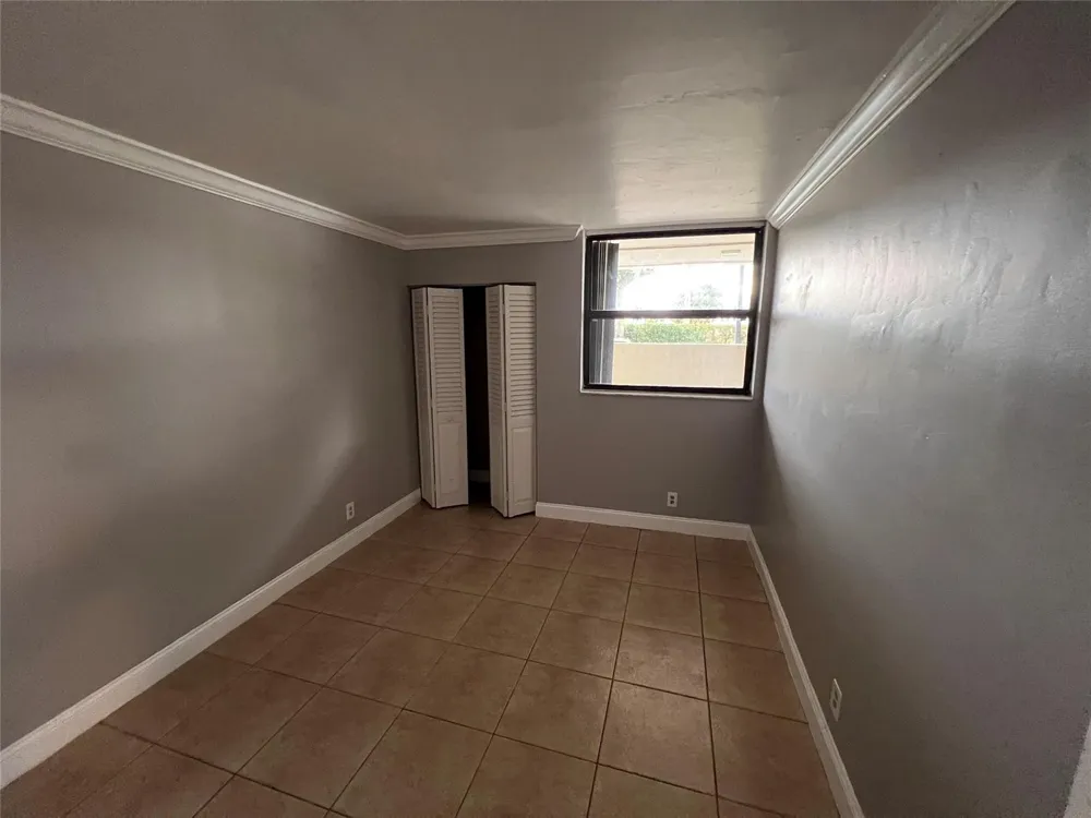 118 Lake Emerald Drive #103 Oakland Park, FL 33309