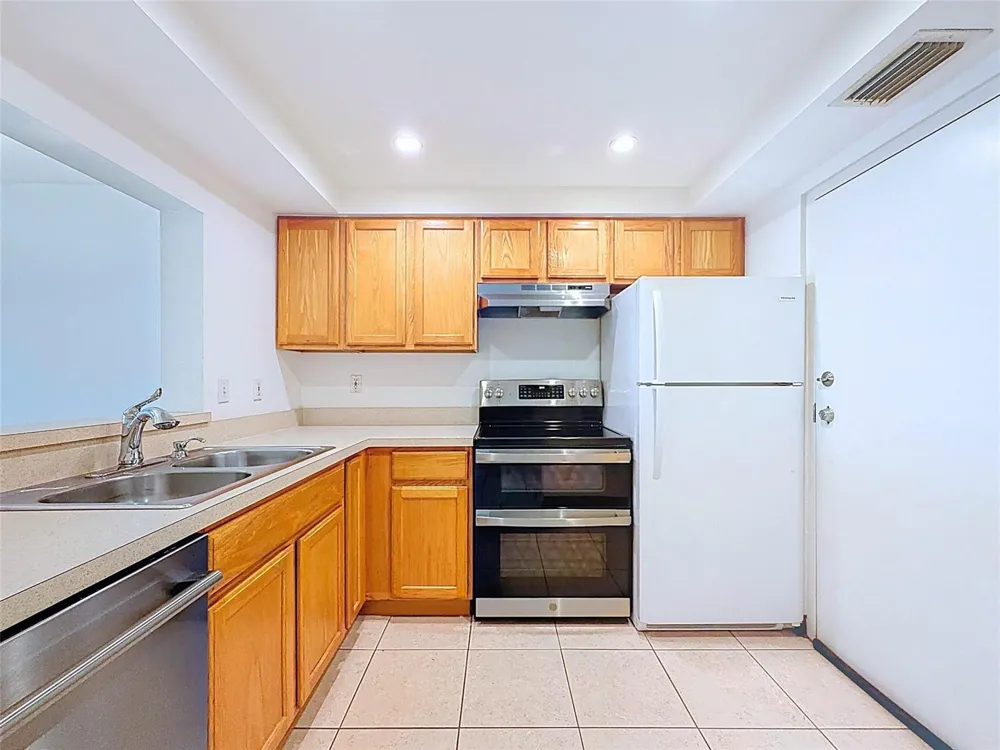 4025 Federal Highway #227B Oakland Park, FL 33308