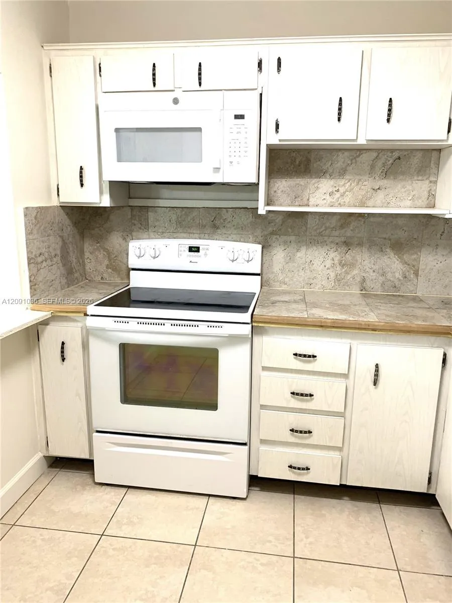 Address Not Shown Sunny Isles Beach, FL 33160