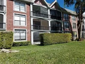 3760 Inverrary Dr #1S