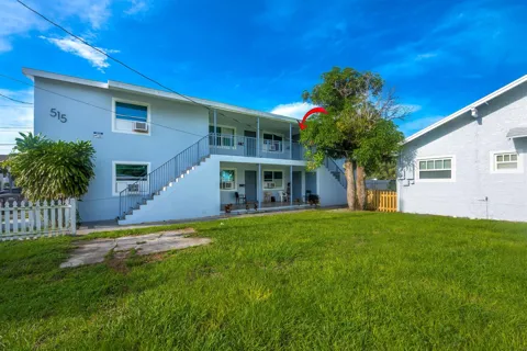 515 SAPODILLA AVENUE #6