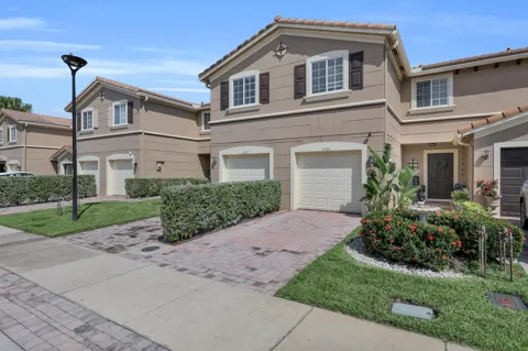 2591 SW Marshfield Court