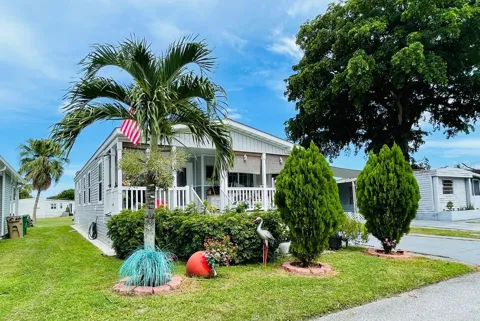 10550 W State Road 84 #Lot 290