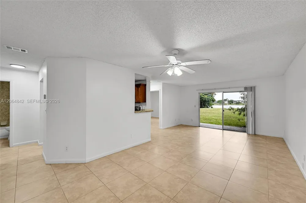 3453 NW 44th St #107 Oakland Park, FL 33309