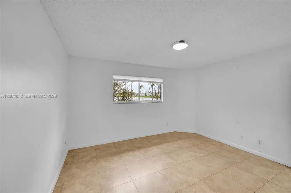 3453 NW 44th St #107 Oakland Park, FL 33309