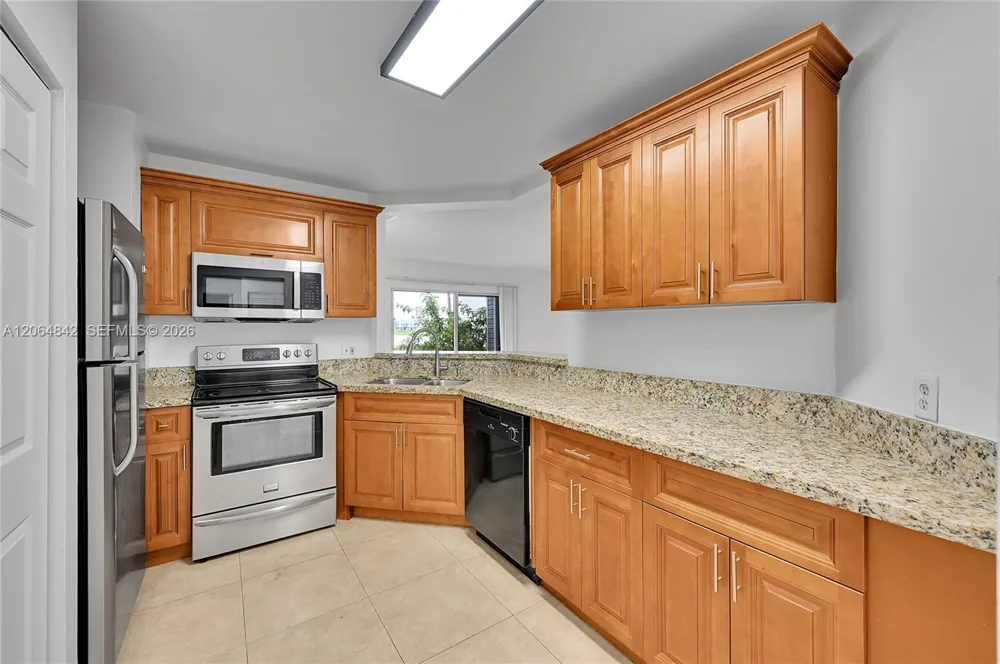 3453 NW 44th St #107 Oakland Park, FL 33309