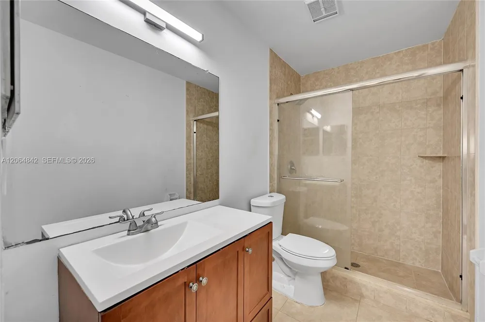 3453 NW 44th St #107 Oakland Park, FL 33309