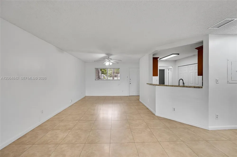 3453 NW 44th St #107 Oakland Park, FL 33309