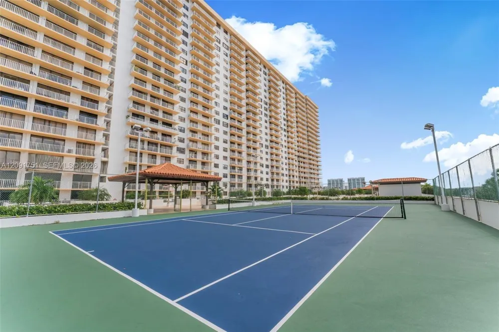 290 174th St #611 Sunny Isles Beach, FL 33160